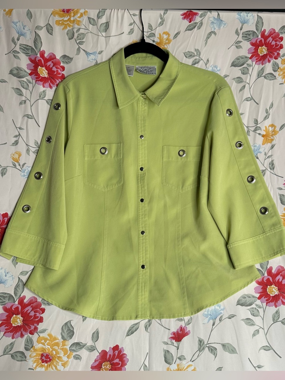 KATHY CHE VINTAGE STRETCH LIME GREEN BUTTON FRONT TOP WITH GROMMET DETAIL